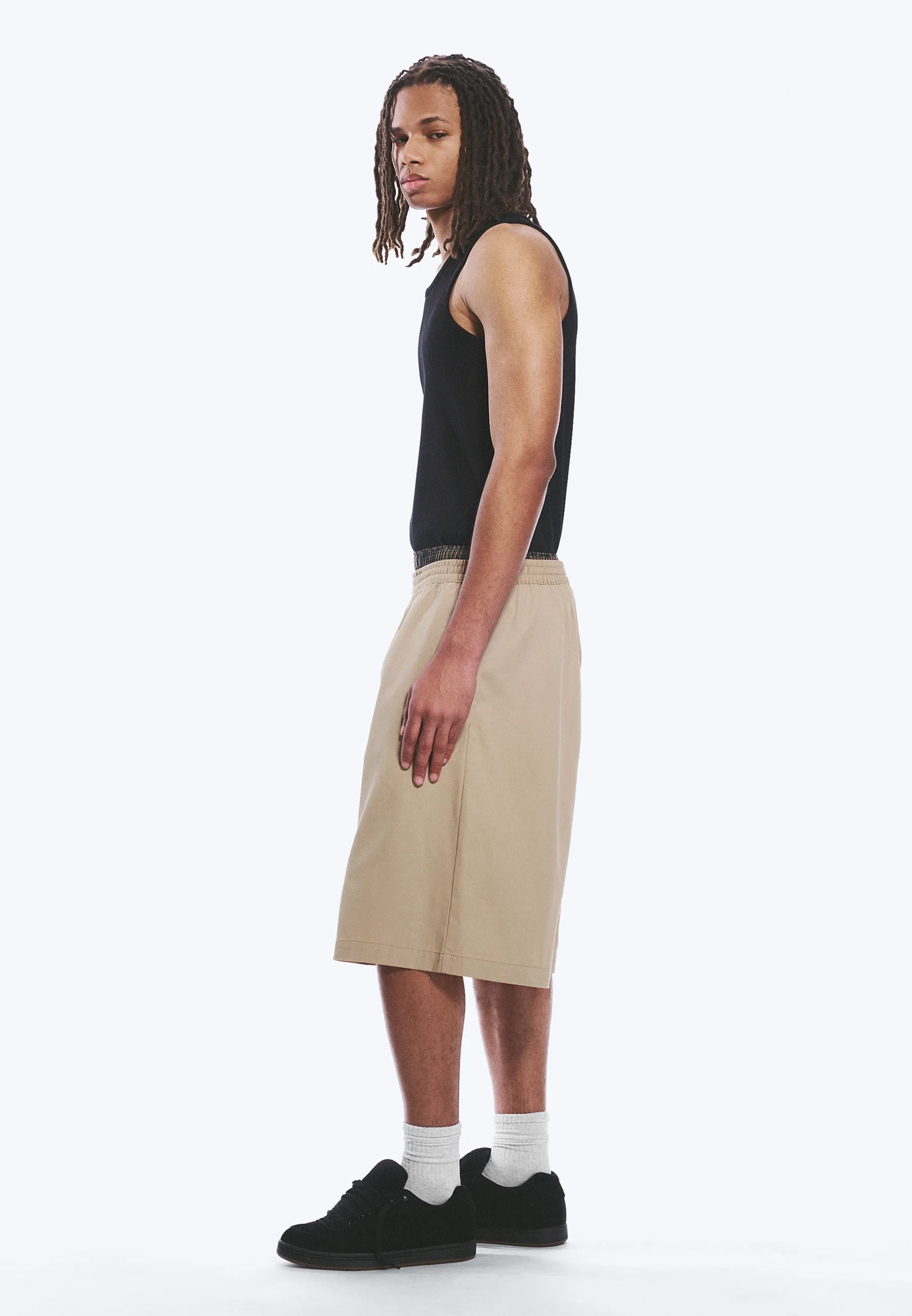 Short beige medium dusty — Weekday